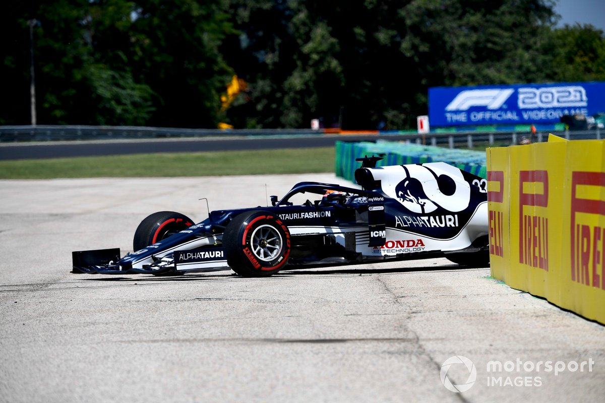 Yuki Tsunoda, AlphaTauri AT02, fa un testacoda nelle prove