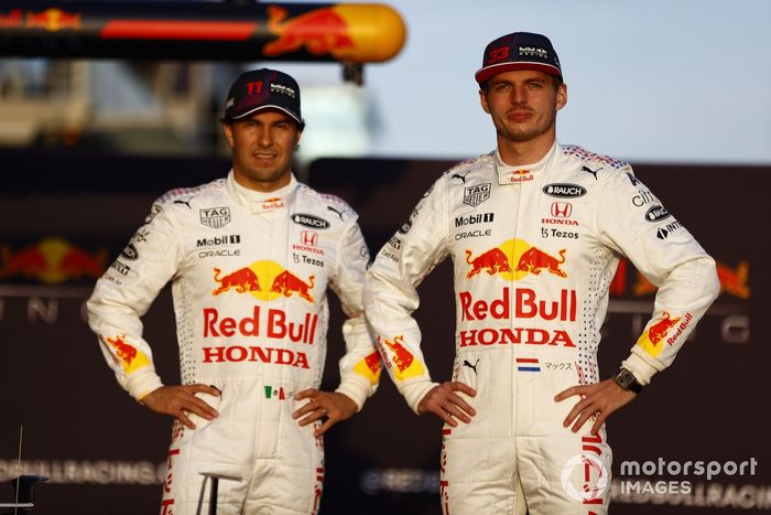 Sergio Pérez, Red Bull Racing Max Verstappen, Red Bull Racing Red Bull Racing RB16B