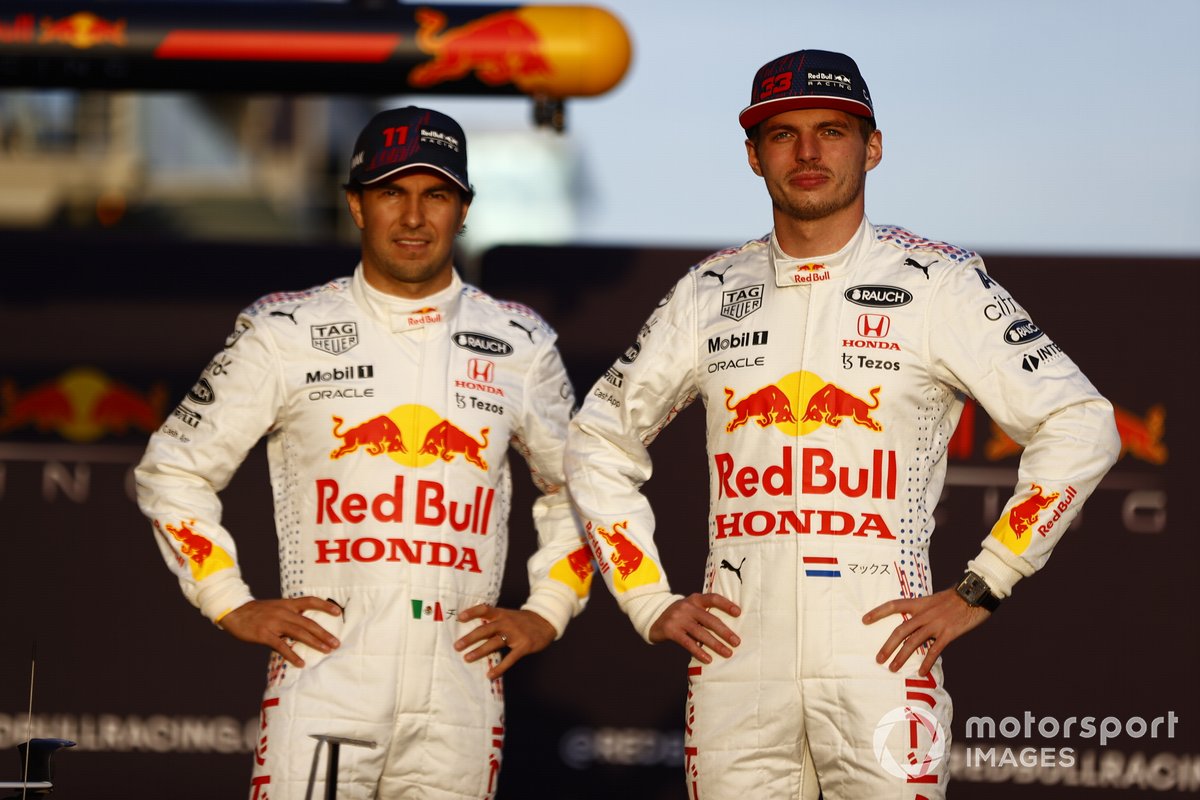 Sergio Pérez, Red Bull Racing Max Verstappen, Red Bull Racing Red Bull Racing RB16B