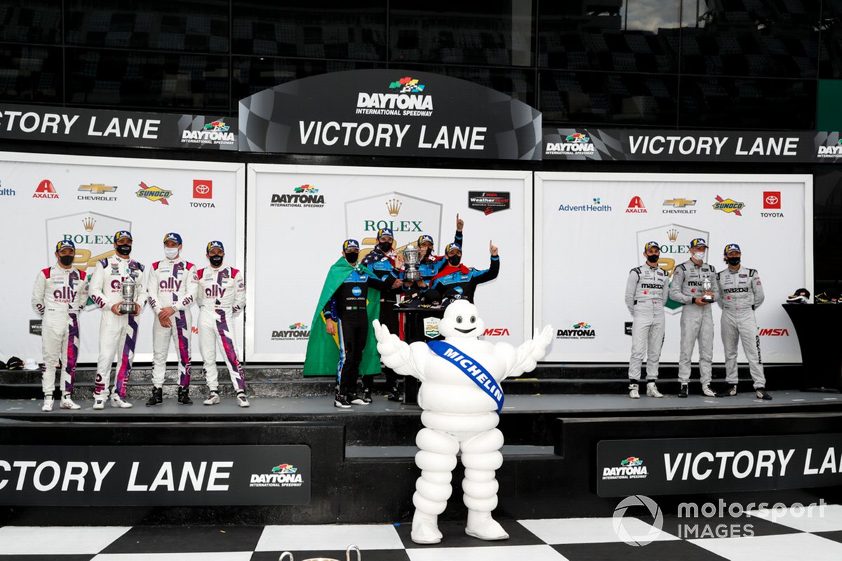 Podium: #10 Wayne Taylor Racing Acura ARX-05 Acura DPi: Ricky Taylor, Filipe Albuquerque, Alexander Rossi, Helio Castroneves, #48 Action Express Racing Cadillac DPi: Jimmie Johnson, Kamui Kobayashi, Simon Pagenaud, Mike Rockenfeller, #55 Mazda Motorsports Mazda DPi: Oliver Jarvis, Jonathan Bomarito, Harry Tincknell