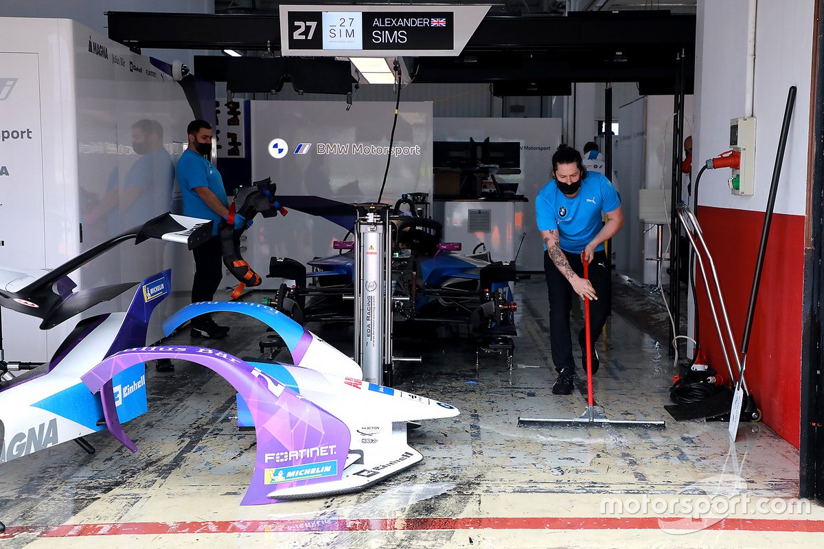 BMW i Andretti Motorsport garage