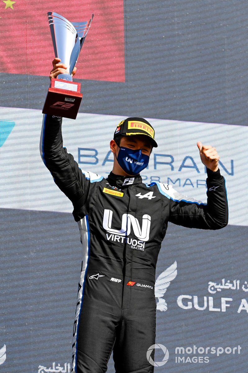 El ganador: Guanyu Zhou, Uni-Virtuosi Racing
