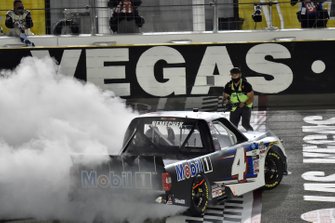 Race winner John Hunter Nemechek, Kyle Busch Motorsports, Toyota Tundra