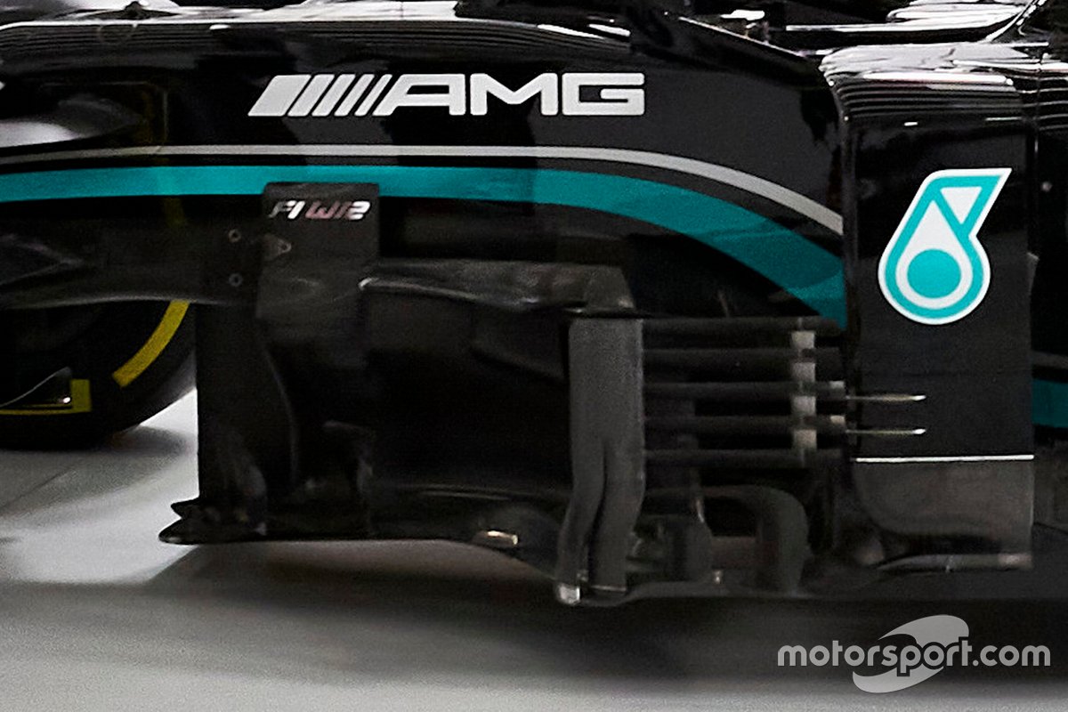 Mercedes AMG F1 W12 dettagli