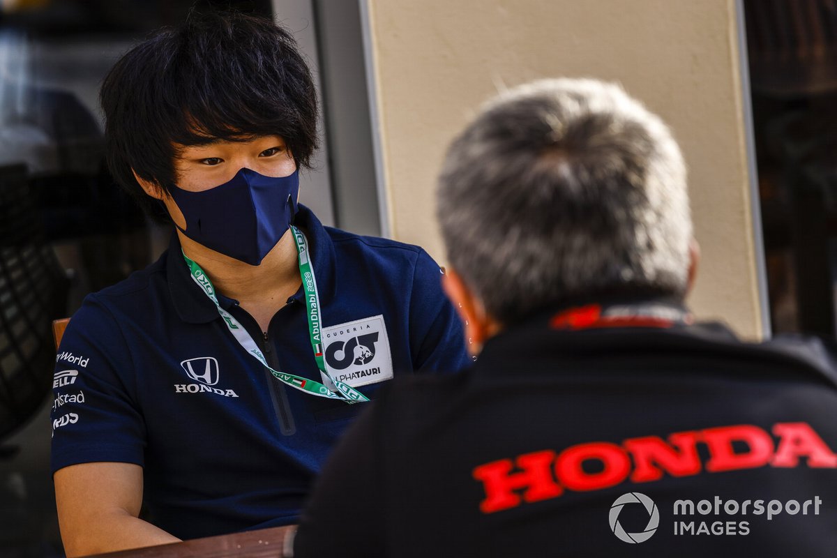 Yuki Tsunoda, AlphaTauri Test Driver, with Masashi Yamamoto, General Manager, Honda Motorsport
