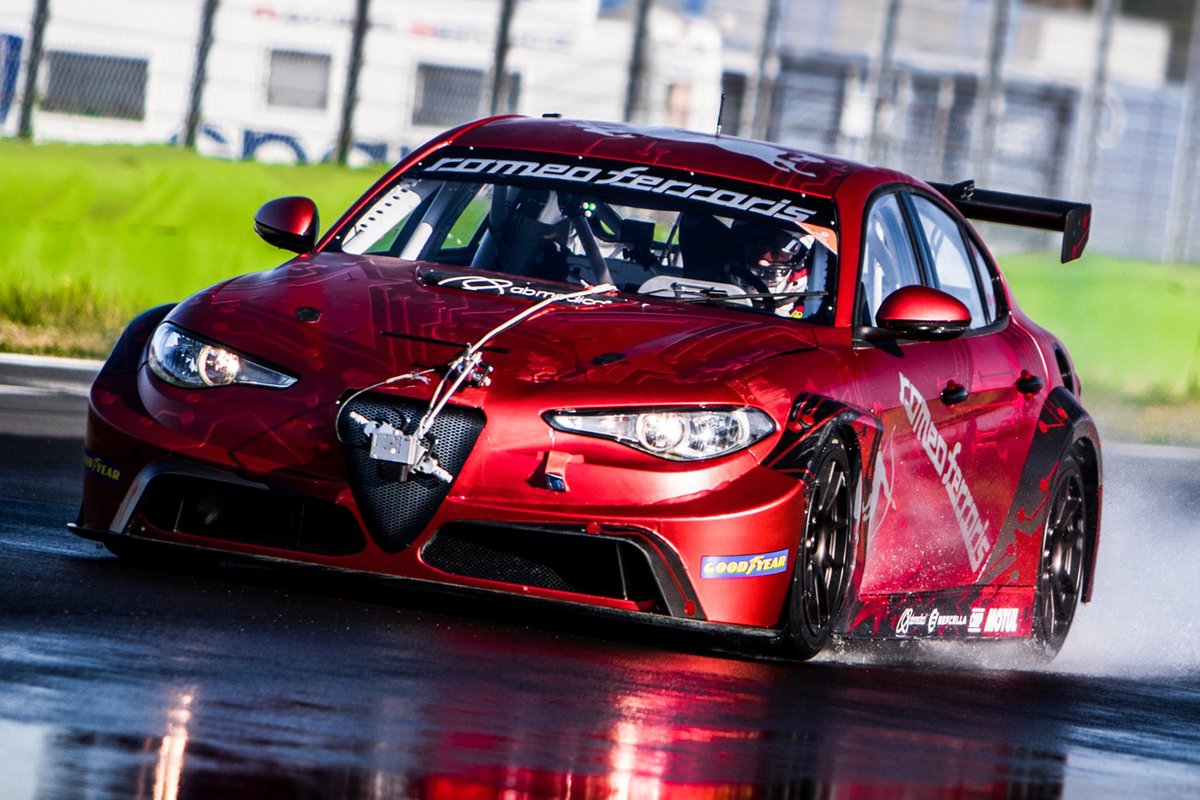 Alfa Romeo Giulia ETCR, Romeo Ferraris