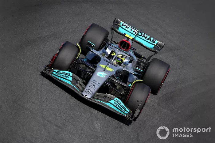 Lewis Hamilton, Mercedes W13
