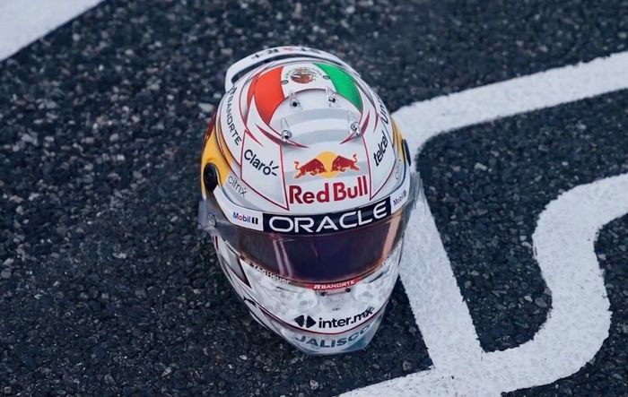 Casco de Sergio Pérez. Red Bull Racing 