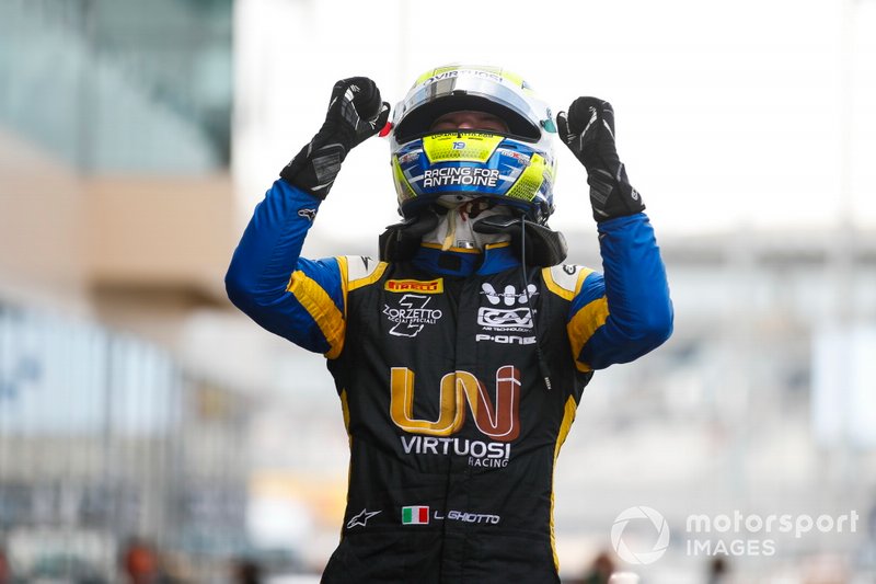 Luca Ghiotto, UNI Virtuosi Racing, festeggia la vittoria al parc ferme