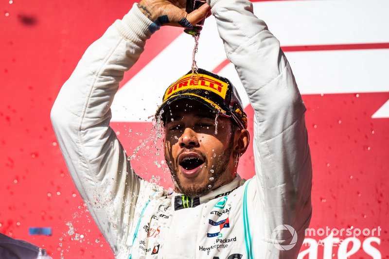 Podio: segundo lugar Lewis Hamilton, Mercedes AMG F1