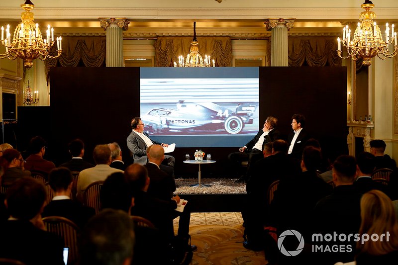 Sir Jim Ratcliffe presidente y director general del grupo químico Ineos y Toto Wolff, Director Ejecutivo (Negocios), Mercedes AMG