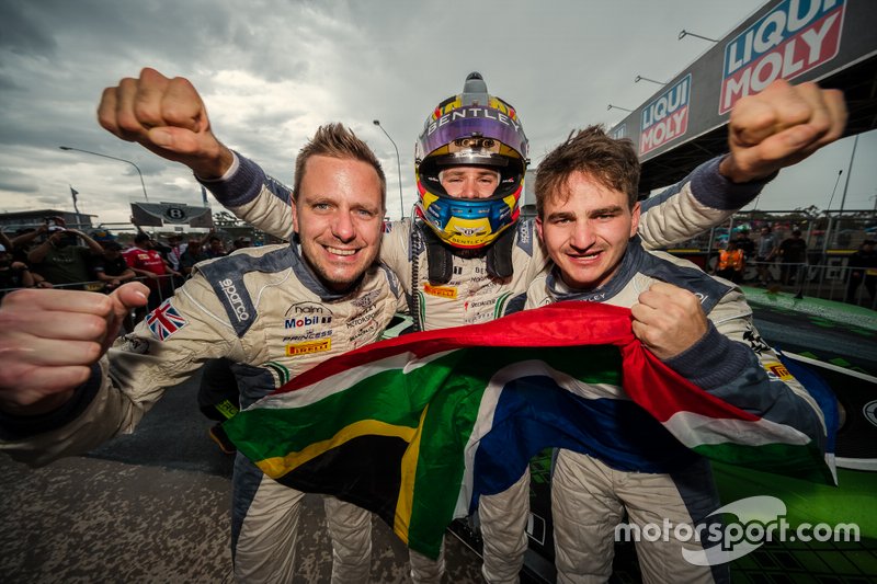 Winner #7 Bentley Team M-Sport Bentley Continental GT3: Jules Gounon, Maxime Soulet, Jordan Pepper