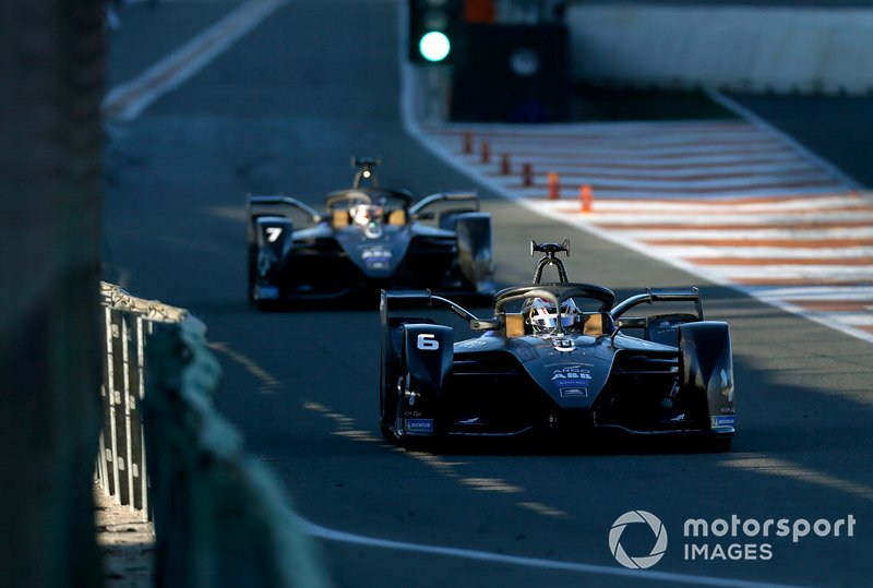 Brendon Hartley, Dragon Racing, Penske EV-4 exits the pit lane ahead of Nico Müller (CHE), GEOX Dragon, Penske EV-4