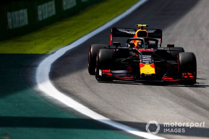 Albon pierde el que sería su primer podio