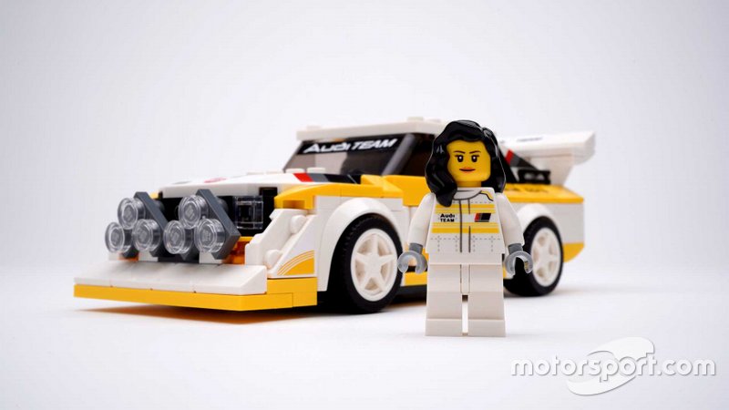 Модель Audi S1 и фигурка Мишель Мутон производства LEGO