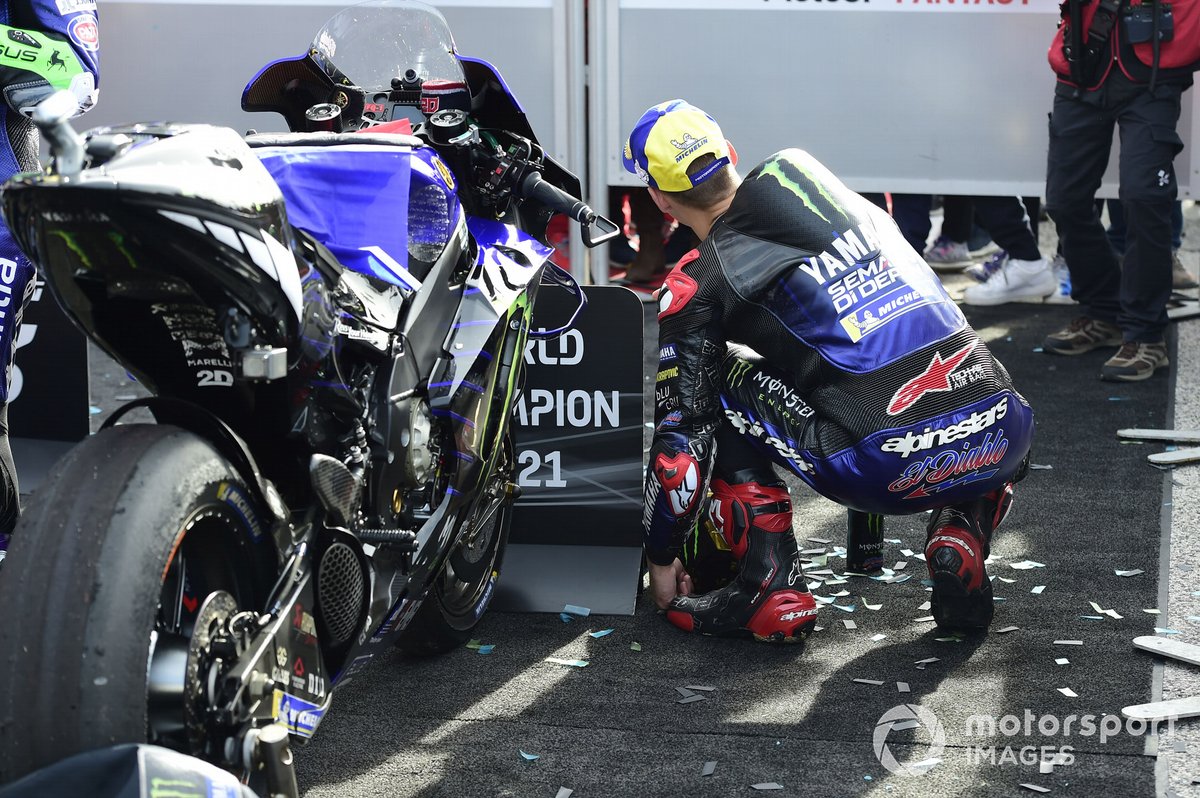 El Campeón del Mundo Fabio Quartararo, Yamaha Factory Racing celebra