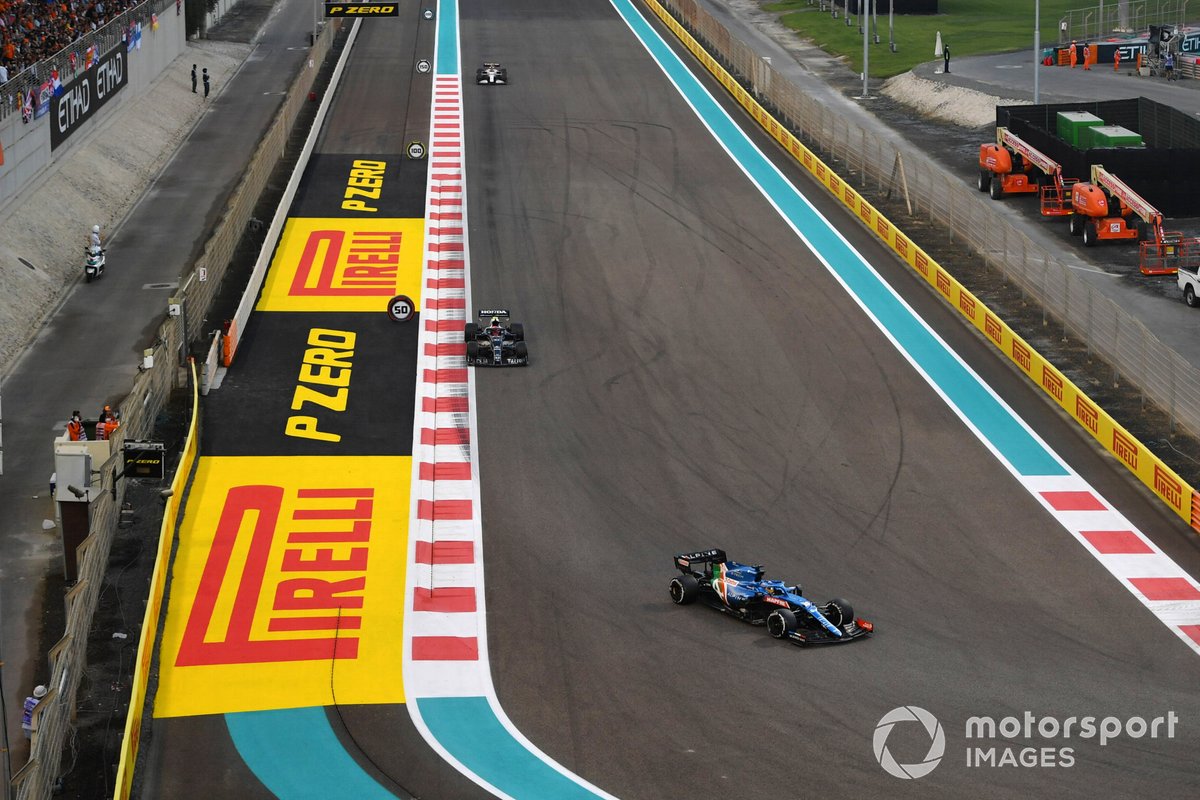 Fernando Alonso, Alpine A521, Pierre Gasly, AlphaTauri AT02