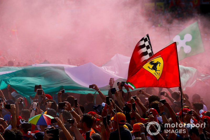 Bandera de Ferrari
