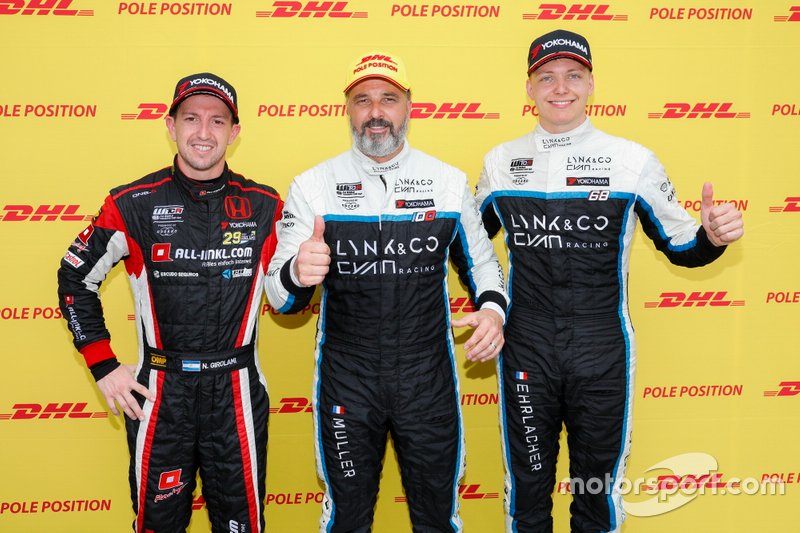Pole sitter Yvan Muller, Cyan Racing Lynk & Co 03 TCR, Néstor Girolami, ALL-INKL.COM Münnich Motorsport Honda Civic Type R TCR, Yann Ehrlacher, Cyan Performance Lynk & Co 03 TCR
