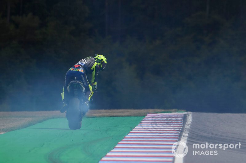 Valentino Rossi, Yamaha Factory Racing, rompe el motor