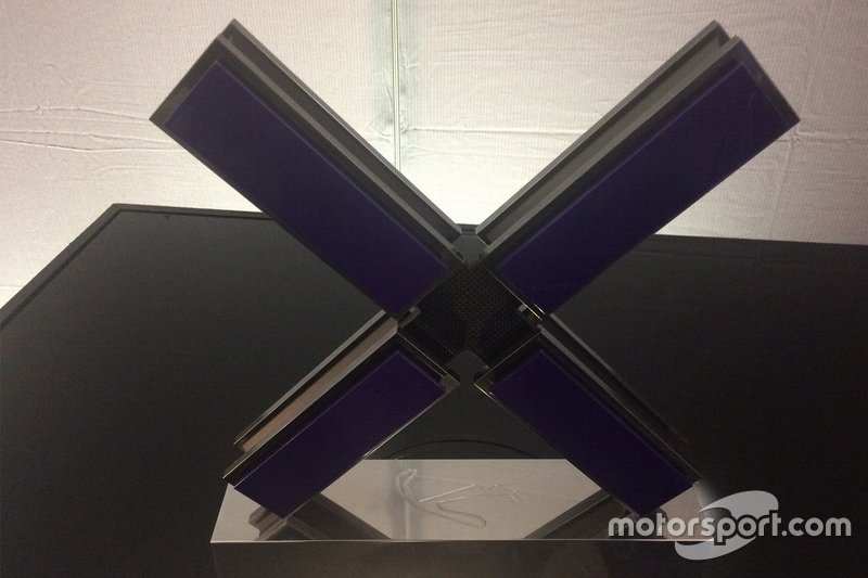 Il trofeo della MotoE offerto da Enel X