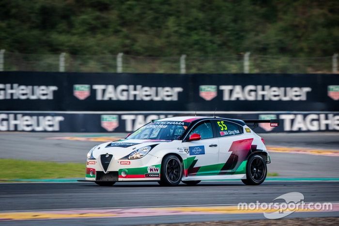 Ma Qing Hua, Team Mulsanne Alfa Romeo Giulietta TCR