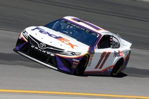  Denny Hamlin, Joe Gibbs Racing, Toyota Camry FedEx Freight