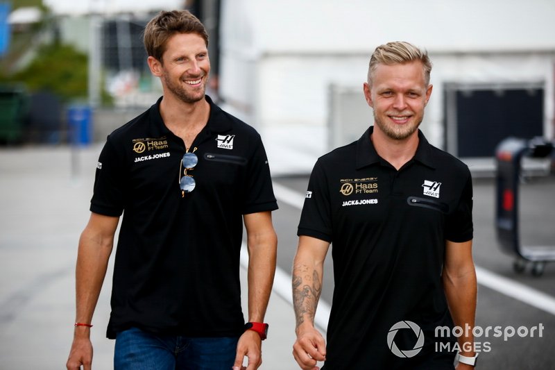 Гонщики Haas F1 Team Ромен Грожан и Кевин Магнуссен
