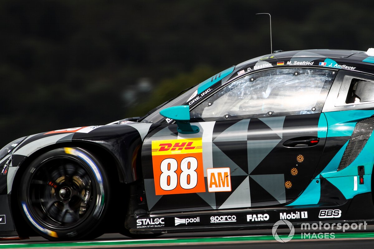 #88 Dempsey-Proton Racing Porsche 911 RSR - 19: Dominique Bastien, Marco Seefried, Julien Andlauer