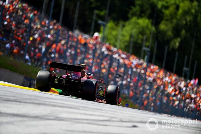Carlos Sainz Jr., Ferrari SF21