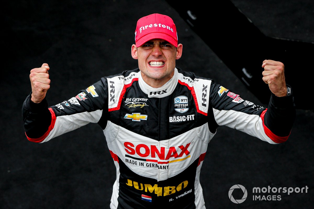 Ganador Rinus VeeKay, Ed Carpenter Racing Chevrolet celebra la victoria
