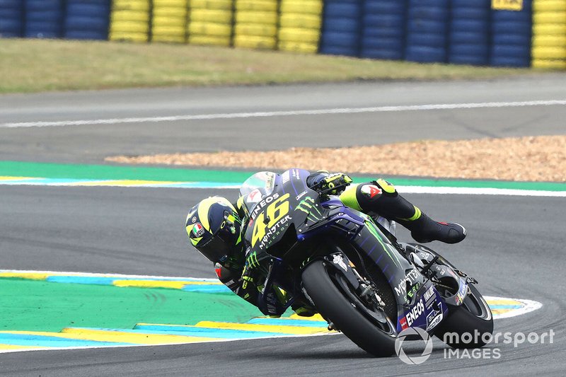 Valentino Rossi, Yamaha Factory Racing almost crashing