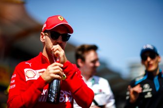 Sebastian Vettel, Ferrari, Pilotlar geçit töreninde