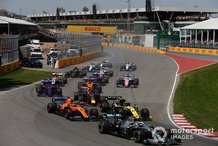 Valtteri Bottas, Mercedes AMG W10, Nico Hulkenberg, Renault F1 Team R.S. 19, Lando Norris, McLaren MCL34, Max Verstappen, Red Bull Racing RB15, Daniil Kvyat, Toro Rosso STR14, Carlos Sainz Jr., McLaren MCL34, al inicio
