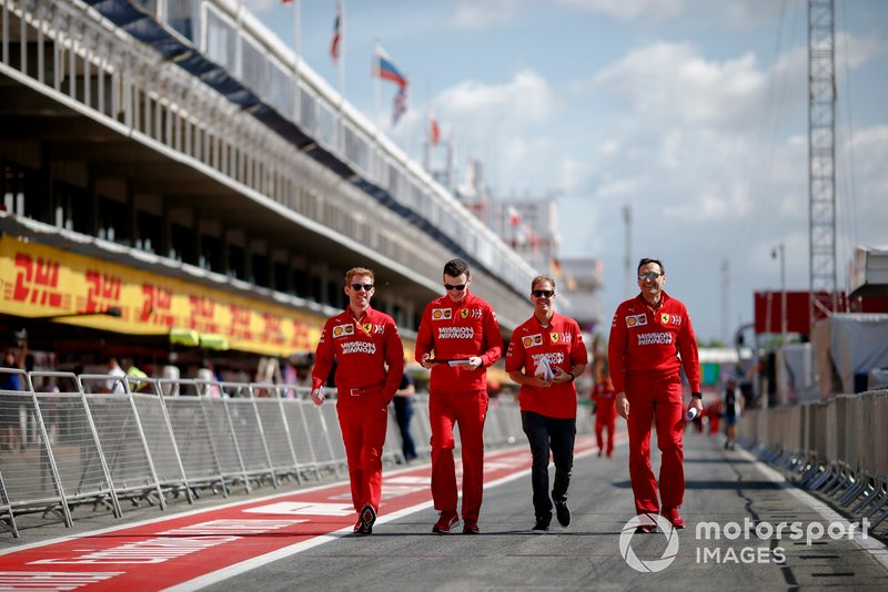 Sebastian Vettel, Ferrari cammina sulla pista