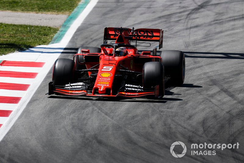 Vettel urges team to pit him