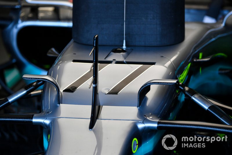 Mercedes W10: Winglets