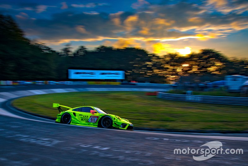 #911 Manthey-Racing Porsche 911 GT3 R: Earl Bamber, Michael Christensen, Kevin Estre, Laurens Vanthoor
