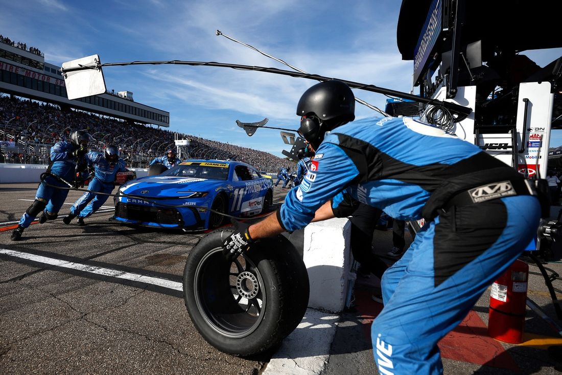 Denny Hamlin, Joe Gibbs Racing Toyota