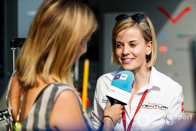 Susie Wolff em entrevista a Nicki Shields