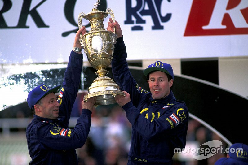 Colin McRae (a la derecha, con Derek Ringer), campeón del mundo del WRC 1995