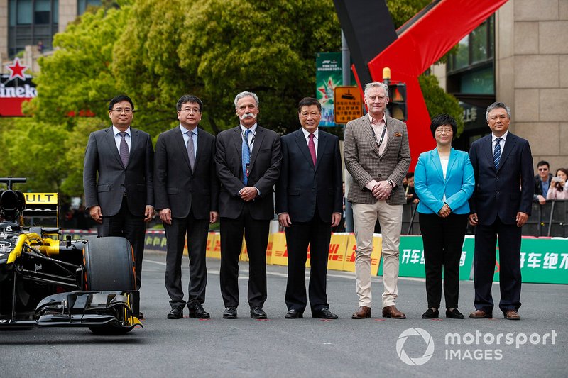 Unveiling car with Chase Carey, Chairman, Formula 1, Sean Bratches, Managing Director of Commercial Operations, Formula One Group and dignitaries