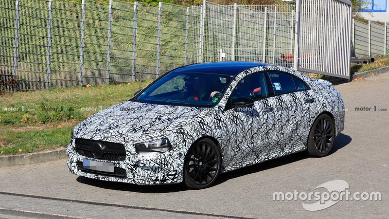 Шпигунське фото нового Mercedes CLA 35