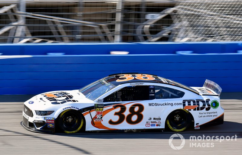 19. David Ragan, Front Row Motorsports, Ford Mustang MDS Trucking