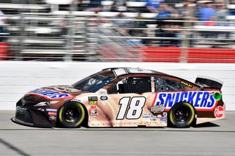 Kyle Busch, Joe Gibbs Racing, Toyota Camry Snickers Creamy