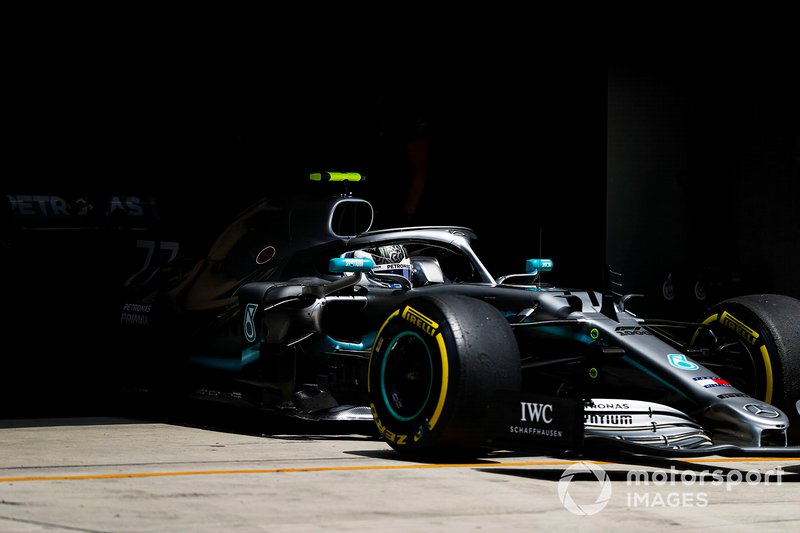 Valtteri Bottas, Mercedes AMG W10, quittant son garage