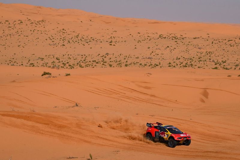 #201 Bahrain Raid Xtreme Prodrive: Sebastien Loeb, Fabian Lurquin