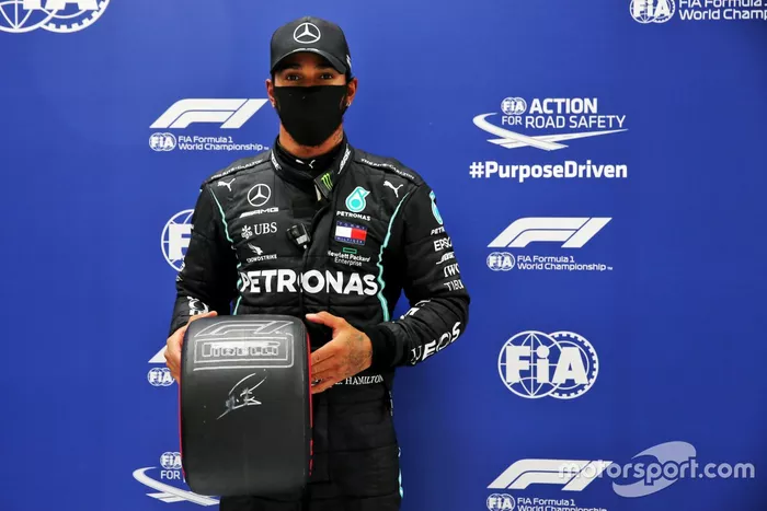 Ganador de la pole Lewis Hamilton, Mercedes