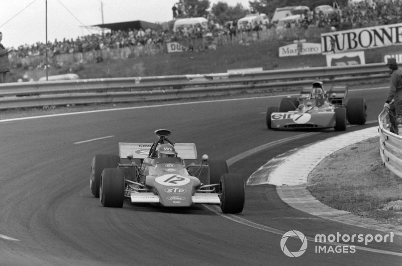 Ronnie Peterson, March 721G Ford leads François Cevert, Tyrrell 002 Ford