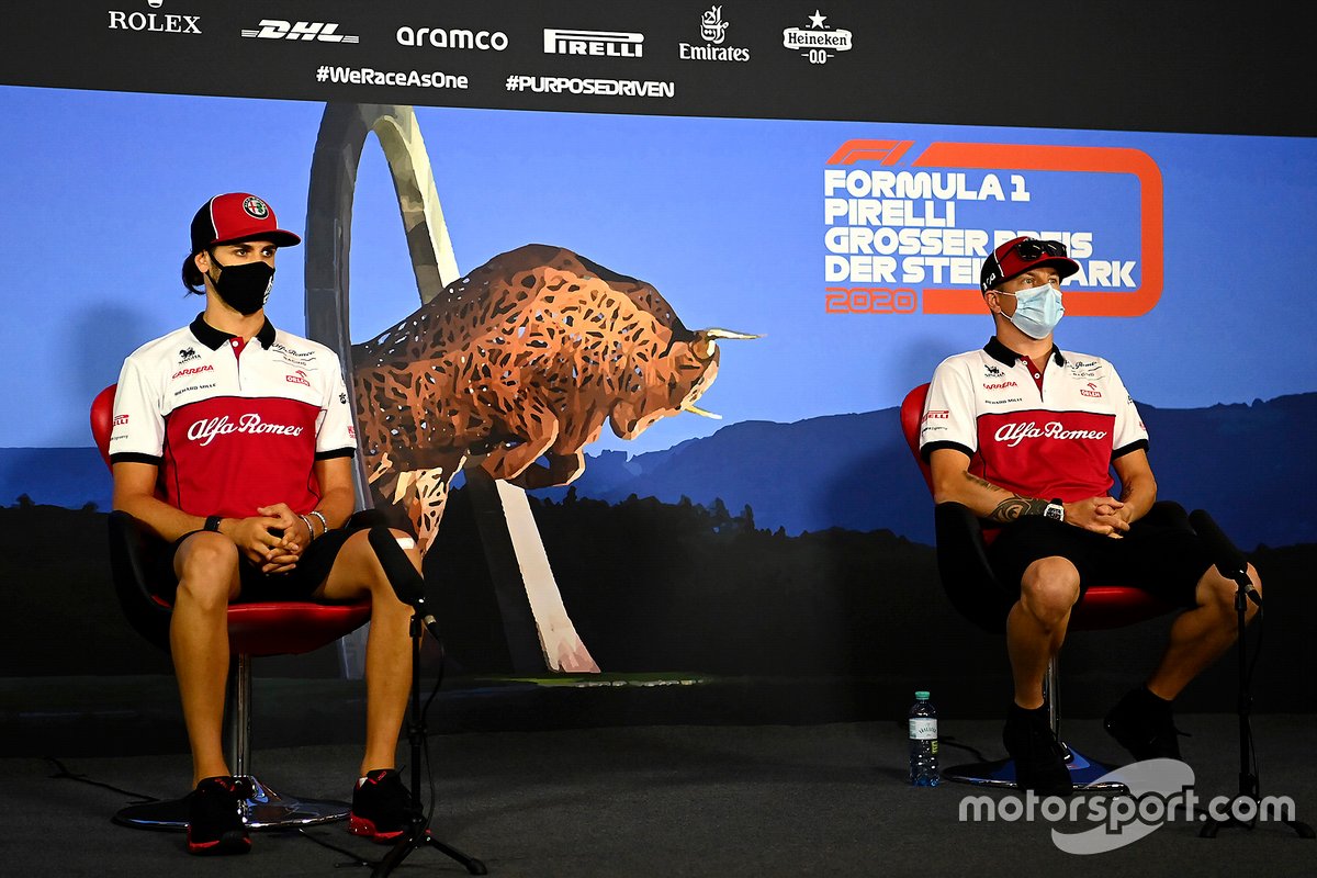 Antonio Giovinazzi, Alfa Romeo y Kimi Raikkonen, Alfa Romeo en la conferencia de prensa